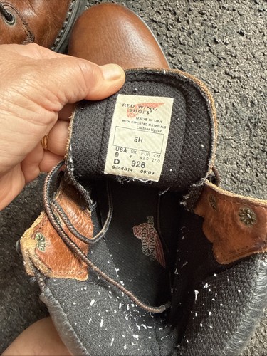 Red wing boots - red,