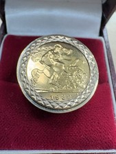 1982 Men's Gold Half Sovereign