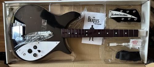 Beatles rock band rickenbacker - beatles,