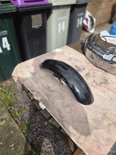 Triumph bobber front - front, mudguard