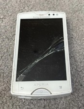 SONY ERICSSON XPERIA MOBILE PHONE - NOT WORKING/FOR PARTS/PRETEND PLAY