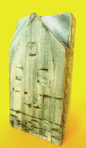Carn pottery box - carn,