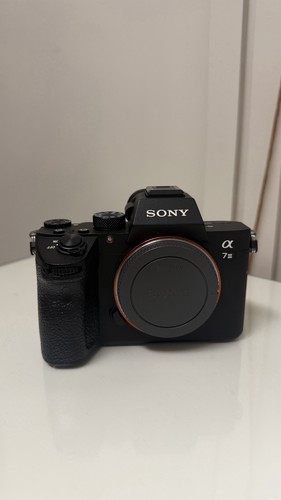 Sony alpha iii - sony,