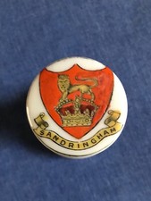 Swan Crested China. Sandringham. (C12)