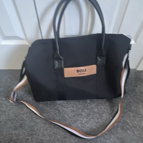 Hugo boss parfums shoulder - parfums,