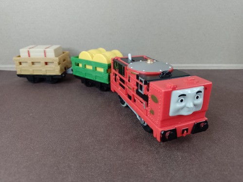 Glynn train and trucks - train,