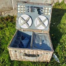 4 Person Traditional Wicker