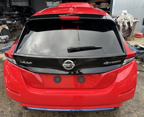 Nissan leaf ze1 bootlid - nissan,