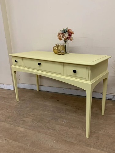 Vintage yellow stag minstrel - vintage,