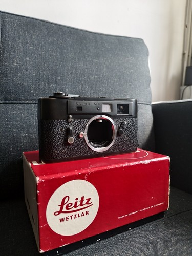 Leica black chrome - m5, 2-lug