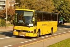 BUS PHOTO THE BIG LEMON PHOTOGRAPH L3SKC PICTURE OF A VOLVO B10M COACH BRIGHTON.