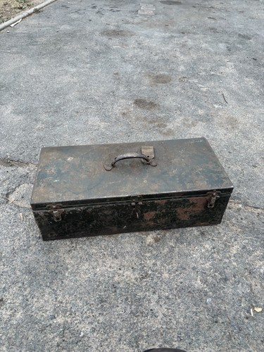Vintage metal box - vintage,