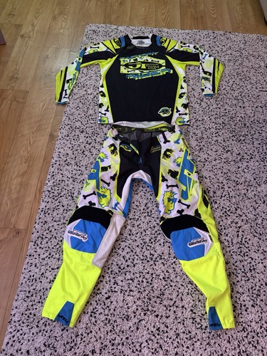 Racing bad bones - jt, ltd