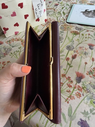 Cartier signature burgundy - signature,