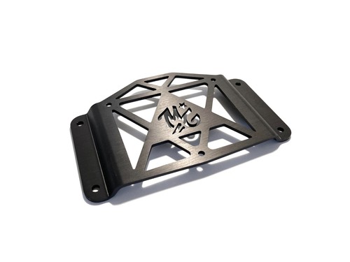 Universal mount for - mount,