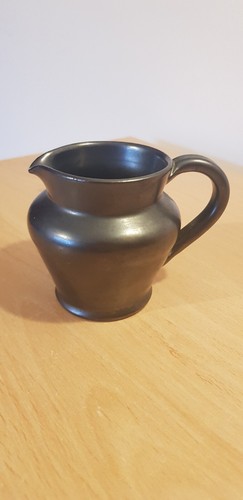 Small metallic finish milk/