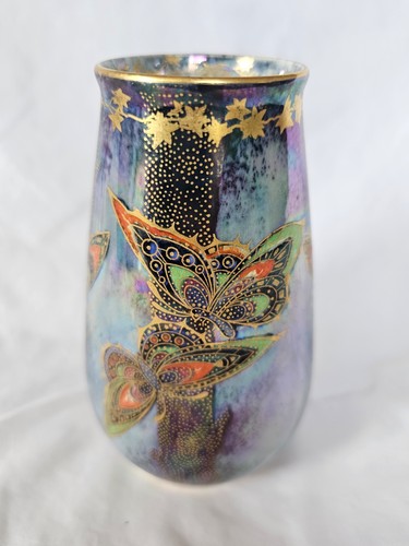 Gorgeous crown devon butterfly - gorgeous,