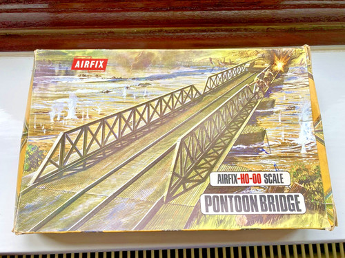 Airfix pontoon bridge - ~,