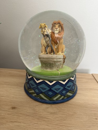 Enesco the lion - enesco, king