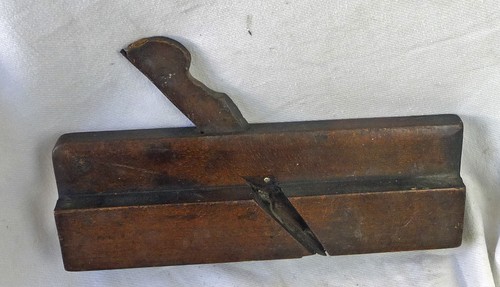 Antique wooden moulding - moulding, plane