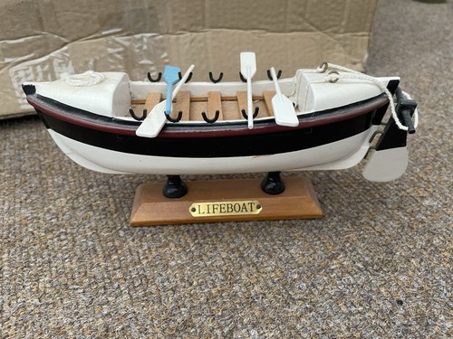Lifeboat model boat - lifeboat,