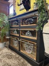 Gentleman Outfitters Chest