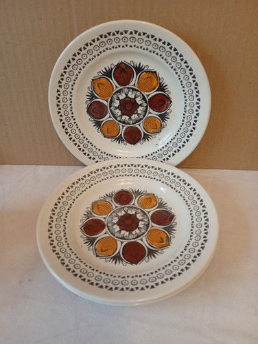 Broadhurst pottery - 2, x
