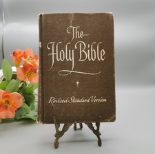 The Holy Bible Vintage 1971 Edition RSV Illustrated Collins. 70s Bible.
