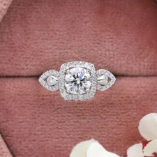 Round Cut Diamond Halo Art