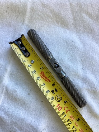 Adjustable tap wrench suit - adjustable,