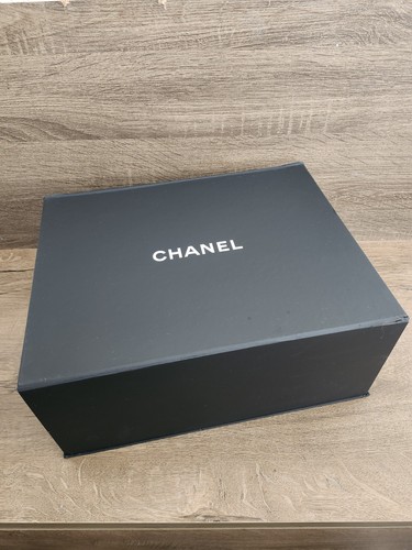 Authentic large chanel - large, handbag