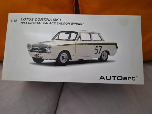 Autoart scale diecast - scale,