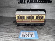 Hornby GWR 4 Wheel Third Class Coach 