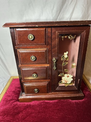 Vintage wooden jewellery box - wooden,