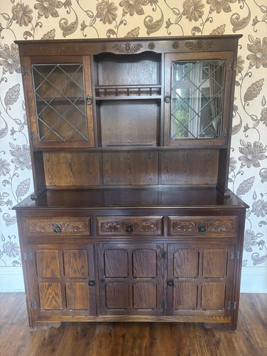 Old charm corner - corner, display