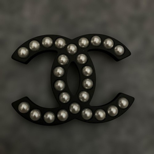 Chanel brooch pearl black - pearl,