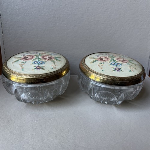 Two beautiful vintage - vintage, petit