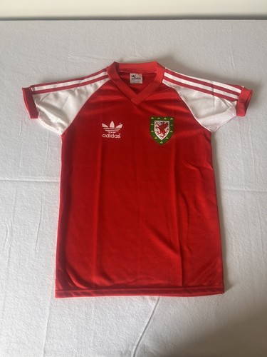 Wales home football - home,
