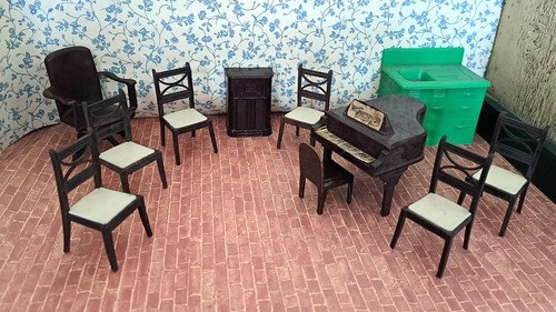Vintage dolls house - house,