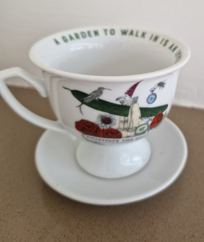 Hendricks gin tea - hendricks, cup