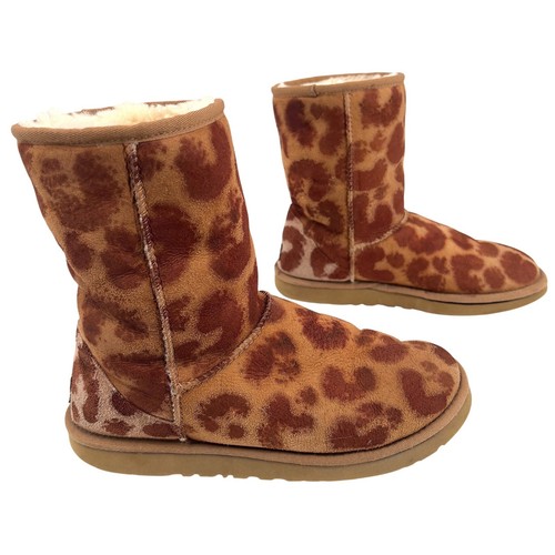Ugg womens classic short - womens,