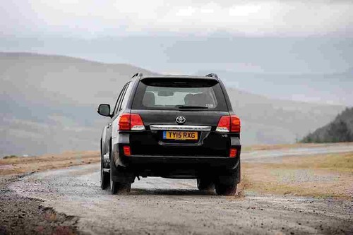 Toyota land cruiser 200 - land,