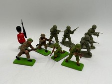 FIGURESBUNDLE OF 4 X BRITAINS