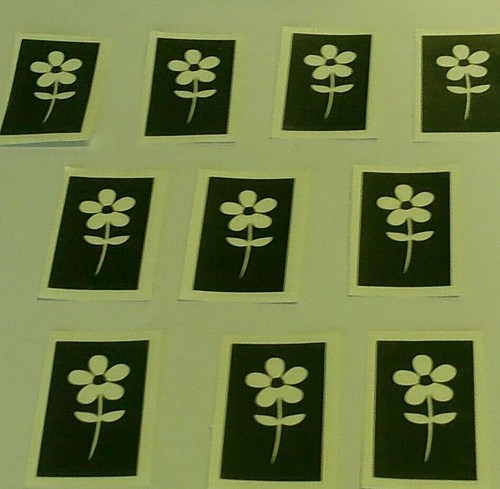 Daisy flower stencils for