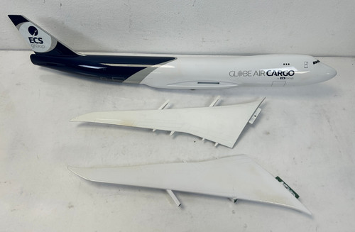 Globe air cargo model plane - plane,