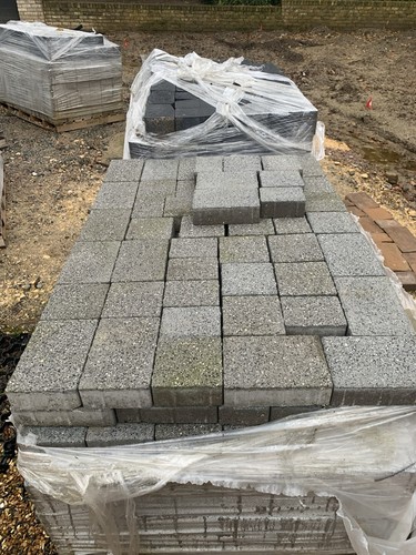Block paving brett - brett, lugano