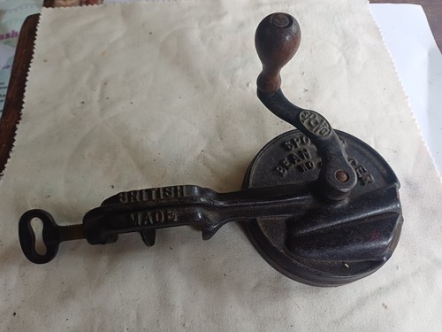 Vintage spong bean slicer - vintage,