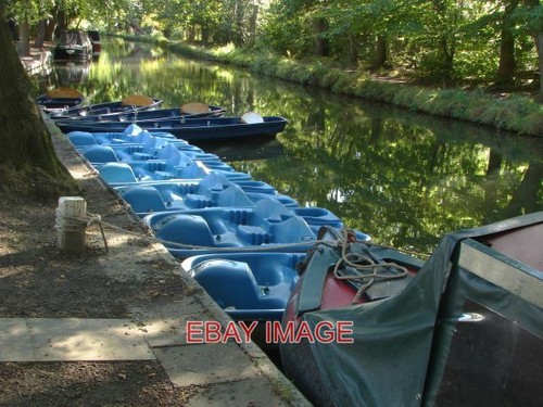 Photo basingstoke canal - basingstoke,