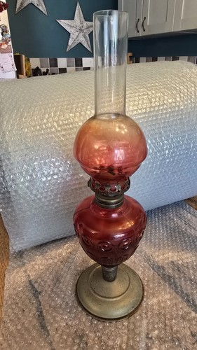 Vintage ruby glass oil lamp - ,