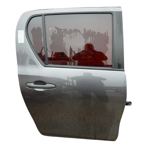 Toyota hilux door right - hilux,